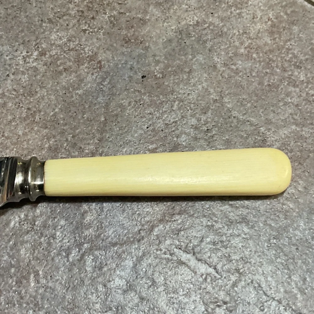 Vintage Cream and Yellow Cutlery Set